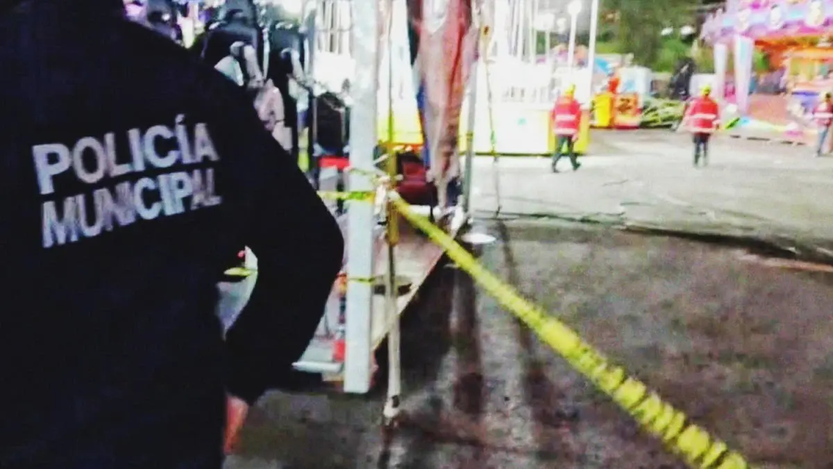 Hombre murió tras caer de juego mecánico en la Feria de las Flores de Huauchinango