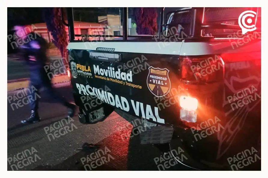 Chocan tres patrullas en Calzada Zavaleta durante operativo contra arrancones en Puebla