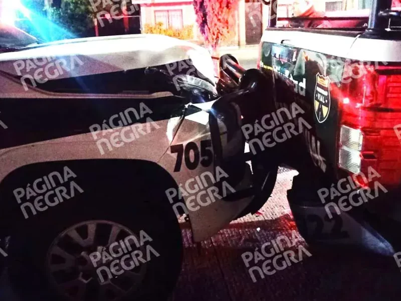 Chocan tres patrullas en Calzada Zavaleta durante operativo contra arrancones en Puebla
