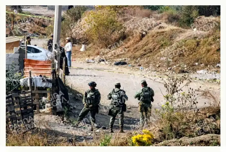 Vecinos encuentran dos cuerpos embolsados en San Pablo Xochimehuacan, Puebla