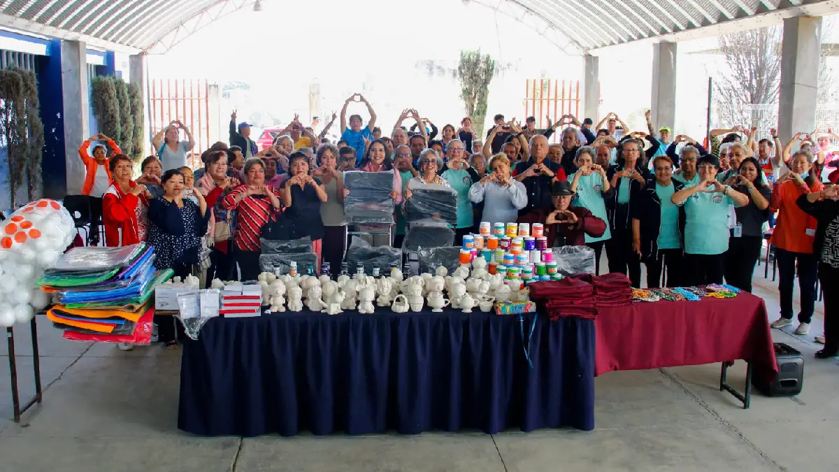 Gobierno de San Pedro Cholula fortalece talleres en Casa del Abue