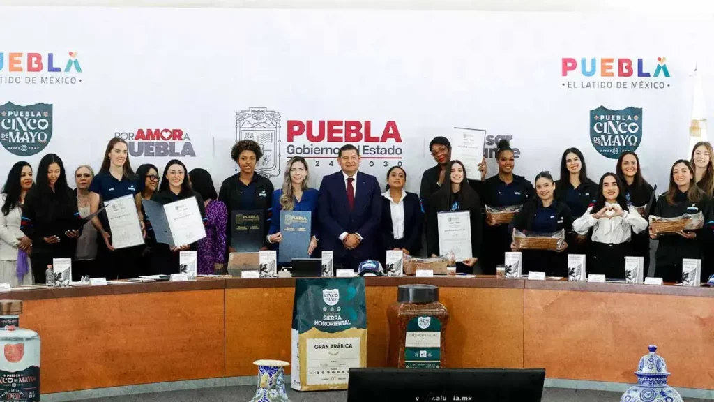 Guerreras de Puebla reciben reconocimiento del Gobierno Estatal