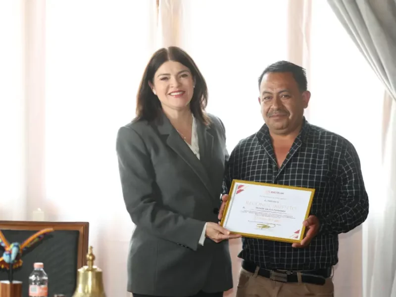 Bety Sánchez reconoce a trabajadores sindicalizados del Ayuntamiento de Zacatlán