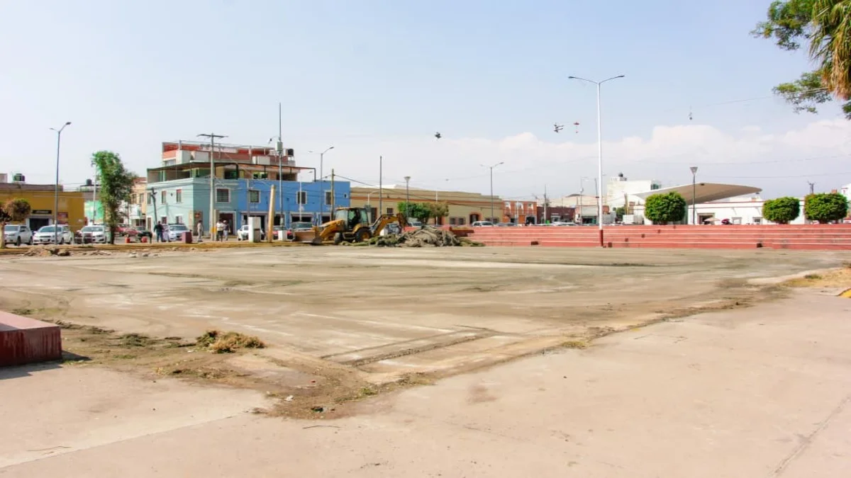 Canchas del zócalo de Huejotzingo se renuevan bajo la gestión de Roberto Solís para fortalecer la comunidad