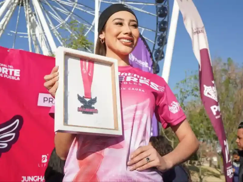 Presenta Gobierno de Pepe Chedraui medalla y playera de la 2ª edición de la “Carrera Mujeres Imparables”