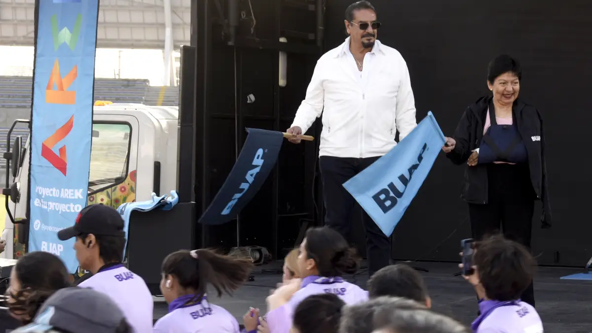 Realiza BUAP Carrera de la Mujer Universitaria