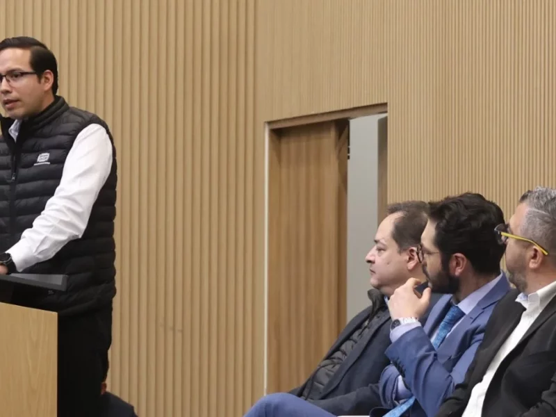 Presentan en el Congreso del Estado el libro Del sur al sueño: La epopeya de la migración poblana