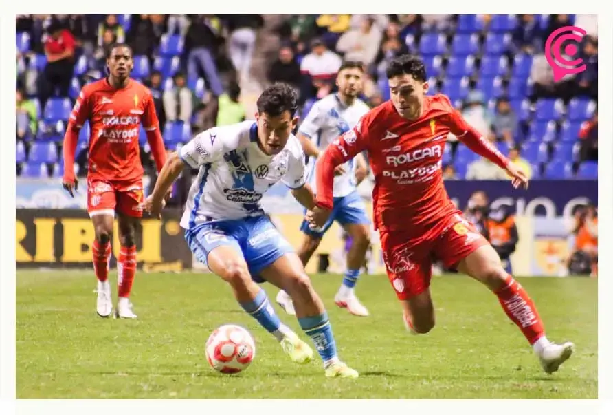 Con un jugador de más, Club Puebla rescata empate ante Necaxa
