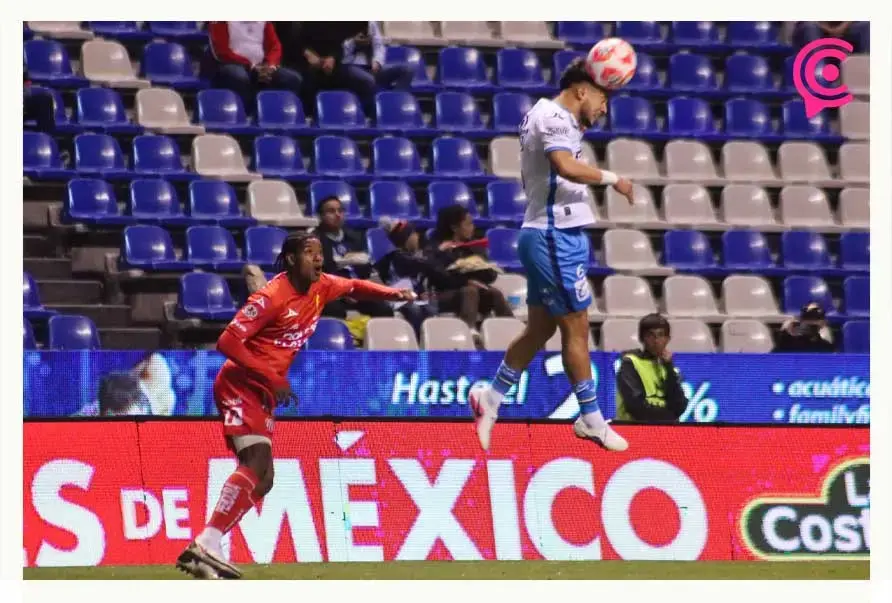 Con un jugador de más, Club Puebla rescata empate ante Necaxa