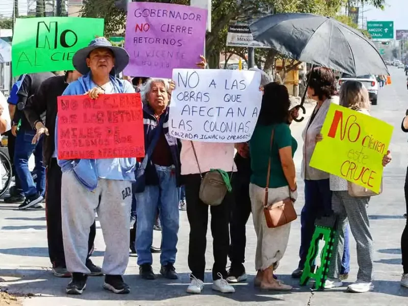 Vecinos bloquean la Calzada Zaragoza por rechazo al "Paseo de Campeones"; segundo día de manifestaciones