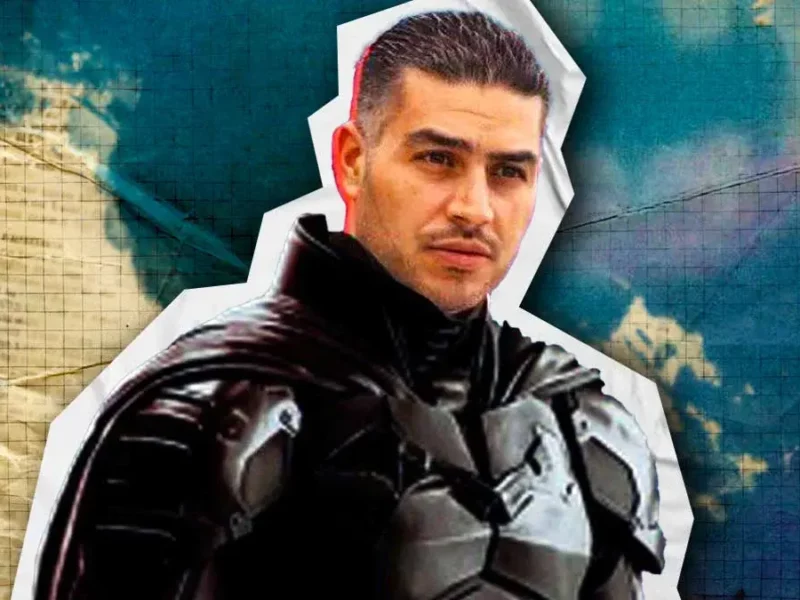 Venden toalla de Omar García Harfuch sin camisa y muñeco al estilo Batman; aumenta su popularidad