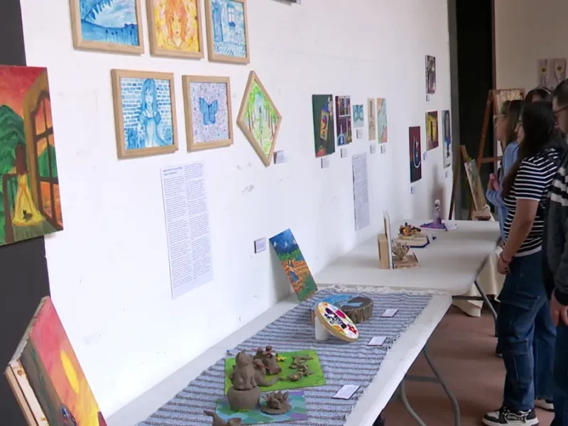 Participan estudiantes del Bachillerato 5 de Mayo en Expo Artes 2026