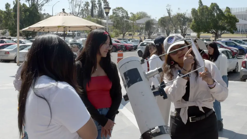 Inspira BUAP a las futuras científicas y reconoce el talento de las mujeres en la ciencia y la tecnología