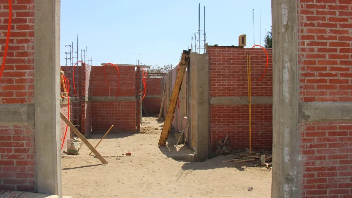 Roberto Solís y Alejandro Armenta imparables: el edil de Huejotzingo supervisa avance de obra del centro microrregional de bienestar animal