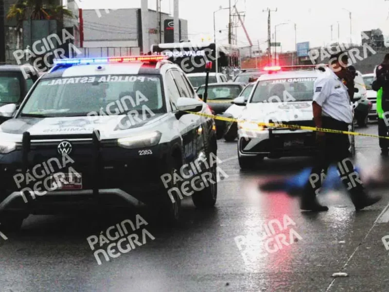 Motociclista muere atropellada por un vehículo de carga frente a La Vista, Puebla