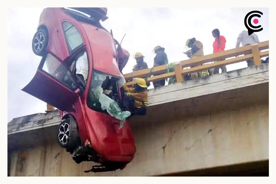 Accidente en el Periférico Ecológico de Puebla deja una mujer muerta y tres heridos