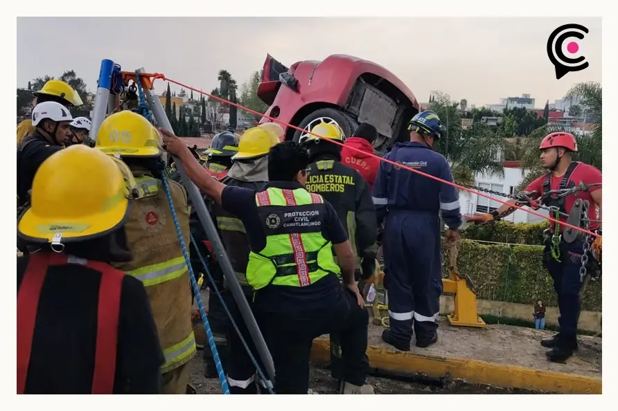 Accidente en el Periférico Ecológico de Puebla deja una mujer muerta y tres heridos