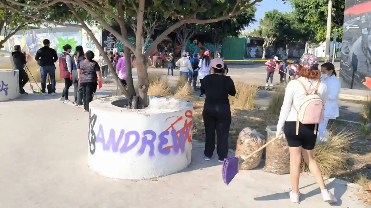 Encabeza Dra. Lety Carreño jornada de limpieza “Por Amor a Puebla” en calles de Tehuacán