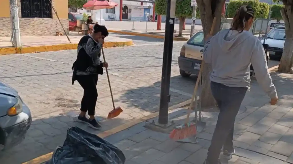 Miles de ciudadanos, funcionarios y juntas auxiliares participan en la mega jornada “Limpiar Tehuacán es tarea de todos”