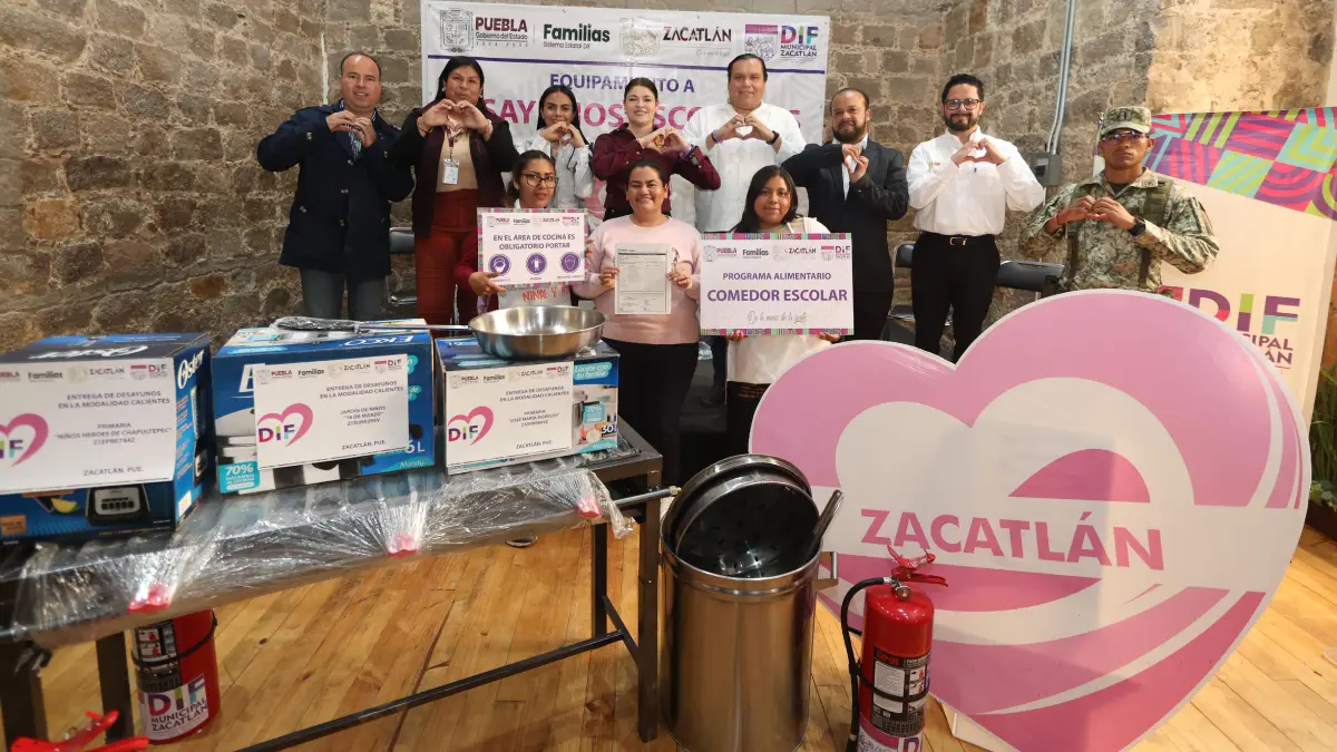 Entregan equipamiento para desayunadores escolares a escuelas de Zacatlán