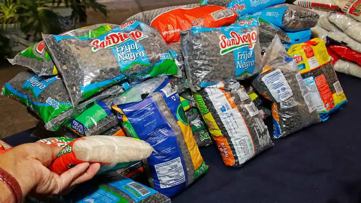 UDLAP dona más de ocho toneladas de frijol al Banco de Alimentos Caritas Puebla
