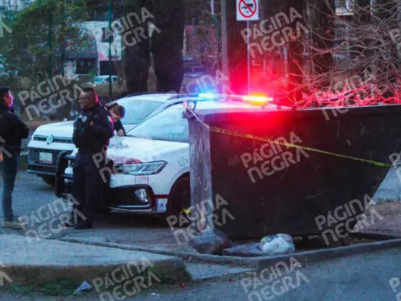 Abandonan feto dentro de contenedor de basura en Bosques de San Sebastián