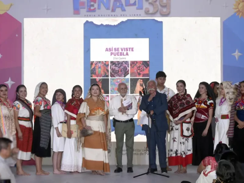 Presentan Así se viste Puebla, del maestro Elías Guerra en la Fenali 39