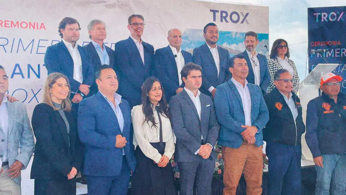 Roberto Solís encabeza colocación de primera piedra de la ampliación de empresa TROX en Huejotzingo 