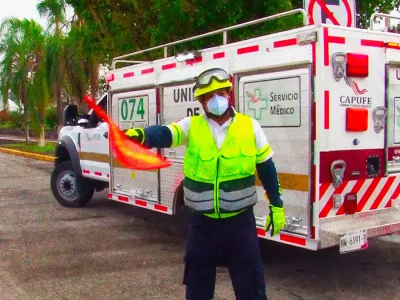 Amputan pierna a paramédico de Capufe por accidente en Puebla; compañeros acusan accidente durante "mandado"