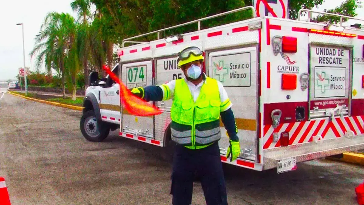 Amputan pierna a paramédico de Capufe por accidente en Puebla; compañeros acusan accidente durante "mandado"