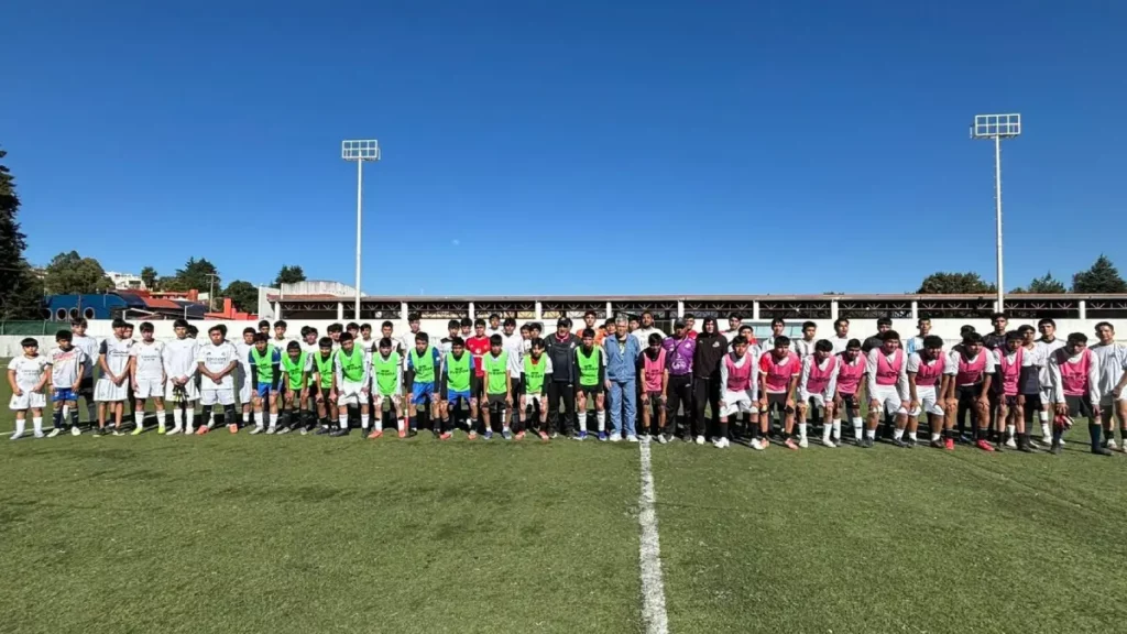 Jóvenes de Zacatlán participan en etapa final de visorias para los Alebrijes de Oaxaca