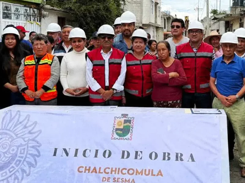 Presidente del Concejo Municipal de Chalchicomula, José Guadalupe Méndez paga a compadre contrato con sobrecosto