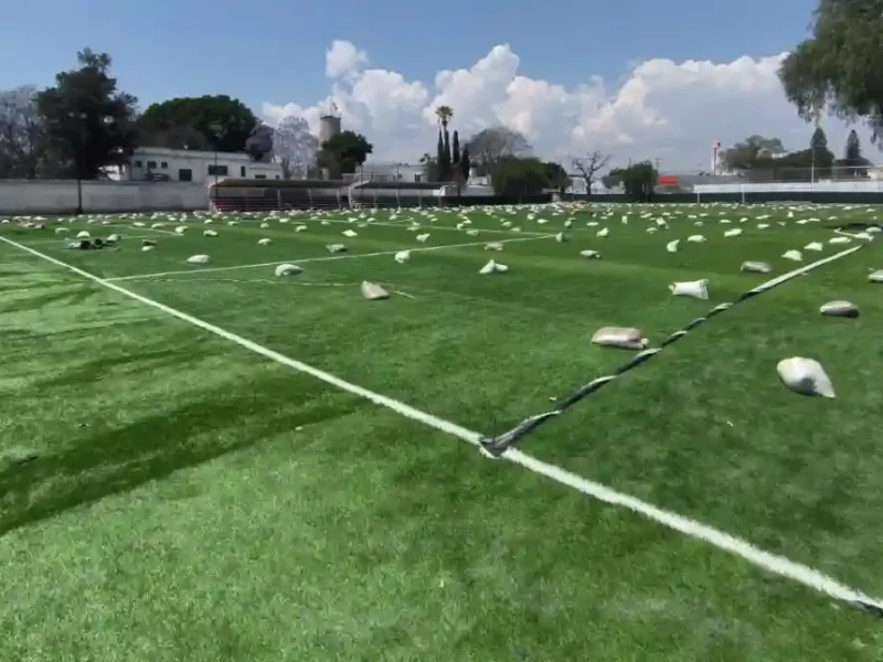 Inaugurarán en dos semanas la cancha de fútbol de Peñafiel; tras décadas de olvido, deportistas y familias tendrán un espacio digno