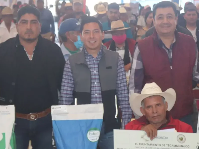 Tecamachalco inicia entrega de apoyos para la adquisición de semilla de maíz mejorado