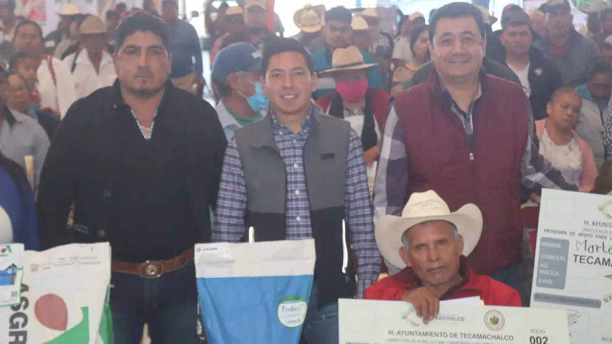 Tecamachalco inicia entrega de apoyos para la adquisición de semilla de maíz mejorado