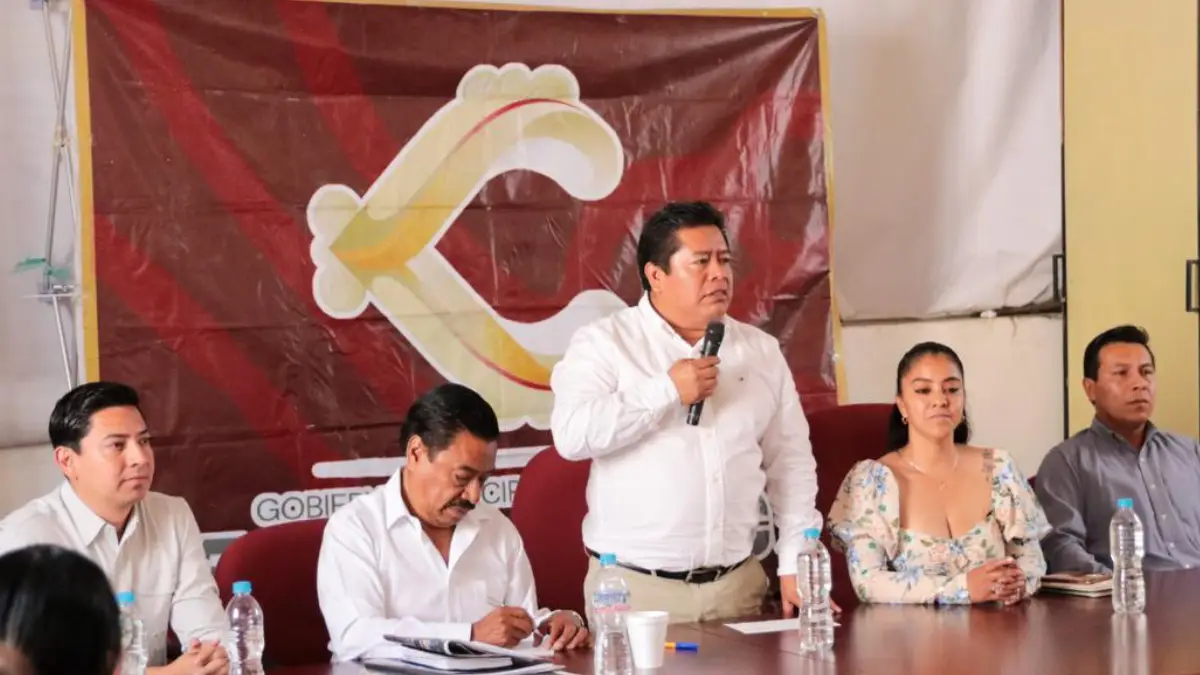 En Tecamachalco se fortalece el diálogo con autoridades y liderazgos
