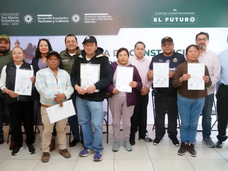Gobierno de Juan Manuel Alonso brinda certeza jurídica a locatarios del Mercado Domingo Arenas en Texmelucan