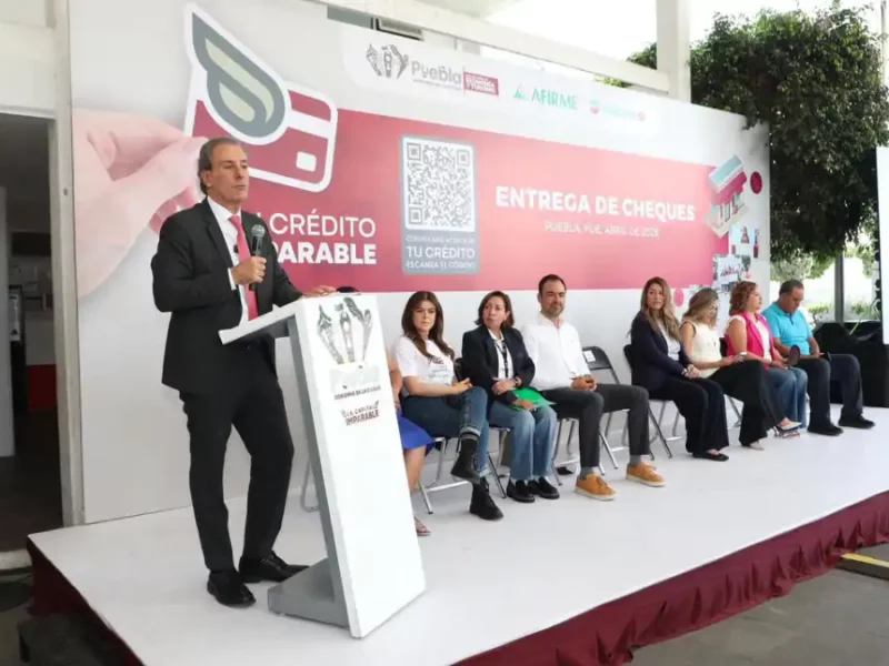 Entrega Pepe Chedraui créditos a emprendedoras y emprendedores para fortalecer la economía local