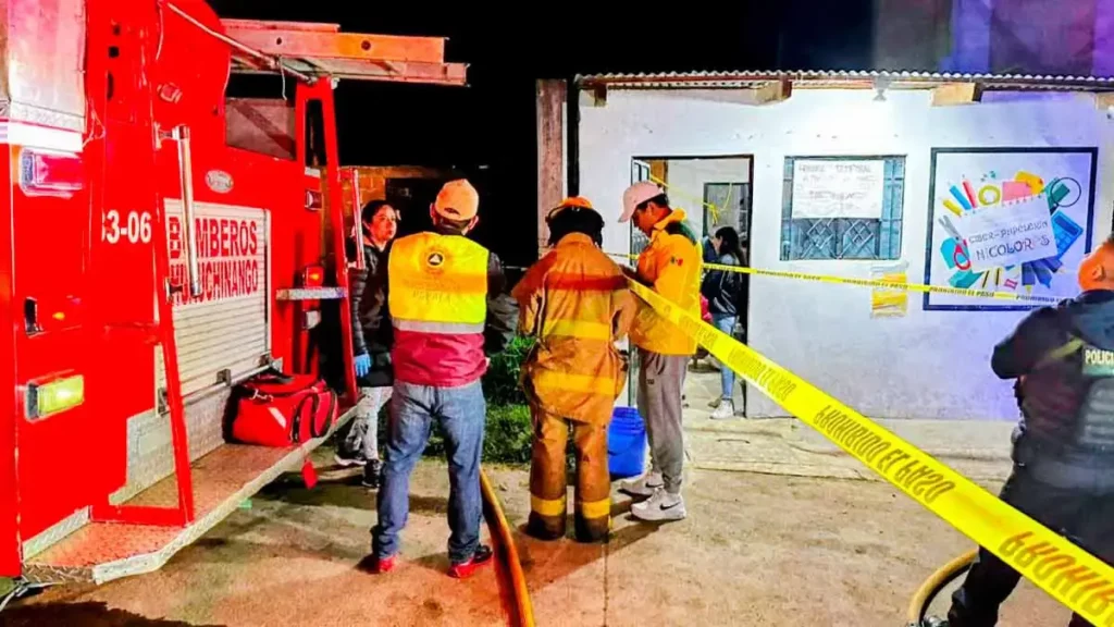 Incendio deja dos menores muertos y tres heridos en Huauchinango, Puebla; un bebé entre las víctimas