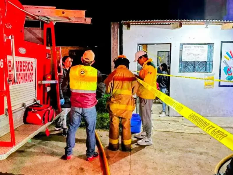 Incendio deja dos menores muertos y tres heridos en Huauchinango, Puebla; un bebé entre las víctimas