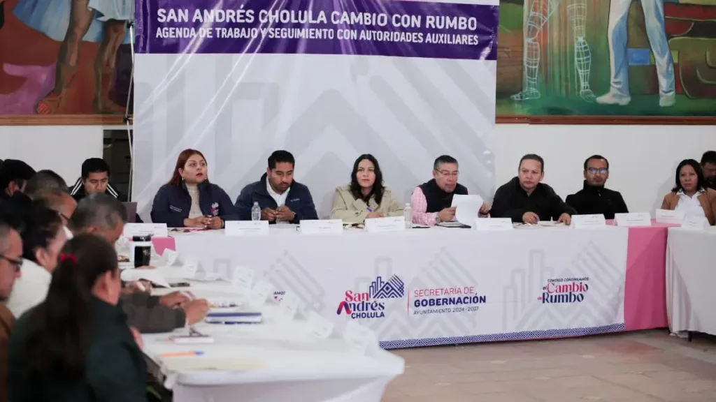 Lupita Cuautle da seguimiento a agenda comunitaria con autoridades auxiliares