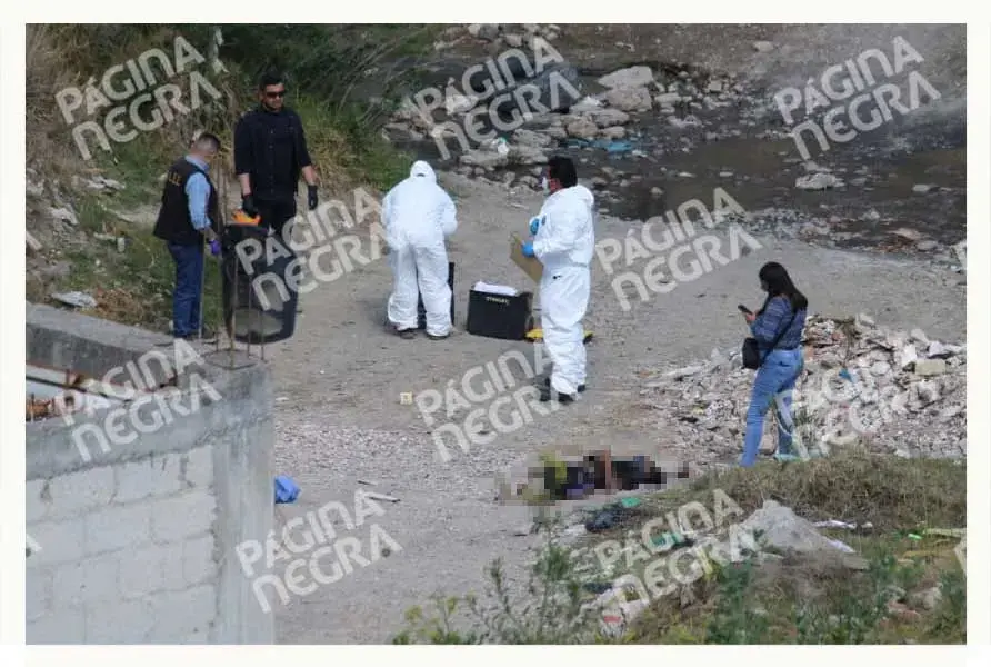 Hallan dos cuerpos ejecutados en barranca de Puebla capital