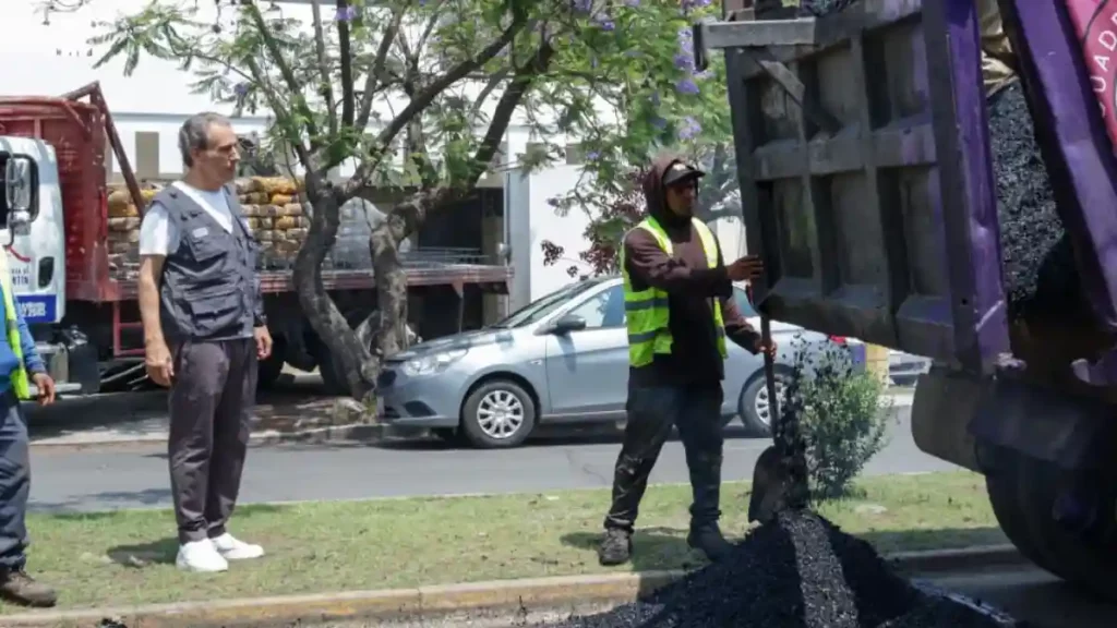 Refuerza Pepe Chedraui acciones de bacheo para mejorar seguridad vial en la capital