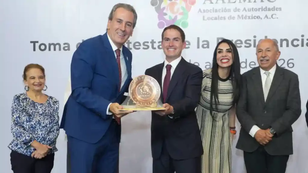 Asiste Pepe Chedraui a la Toma de Protesta de la Presidencia de AALMAC
