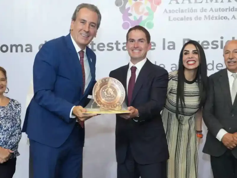 Asiste Pepe Chedraui a la Toma de Protesta de la Presidencia de AALMAC