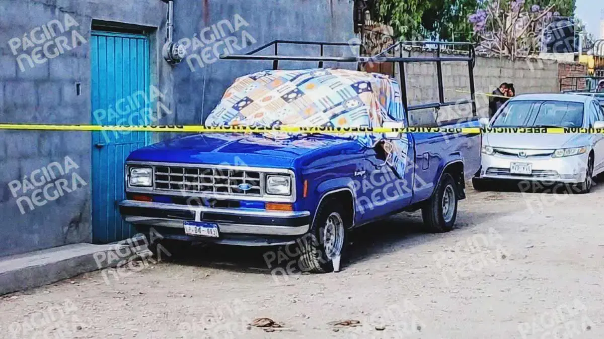 Hombre muere apuñalado dentro de una camioneta en Tecamachalco, Puebla