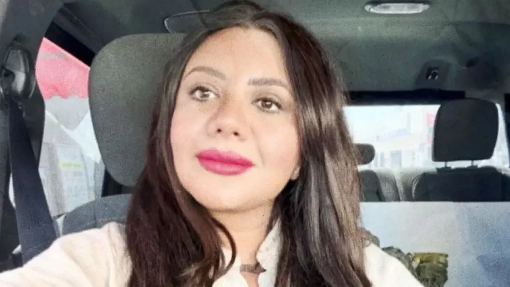 Abuchean a Lupita Bárcenas durante el cierre de Feria de Semana Santa Acatlán de Osorio 2026