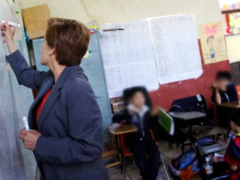 Gobierno de Puebla recupera más de 300 plazas docentes; detecta registros de fallecidos e irregularidades