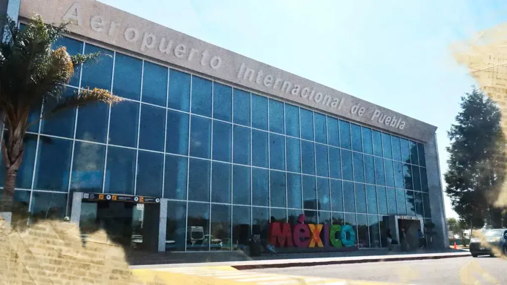 Central camionera y plaza comercial, entre los proyectos para el Aeropuerto Internacional de Puebla