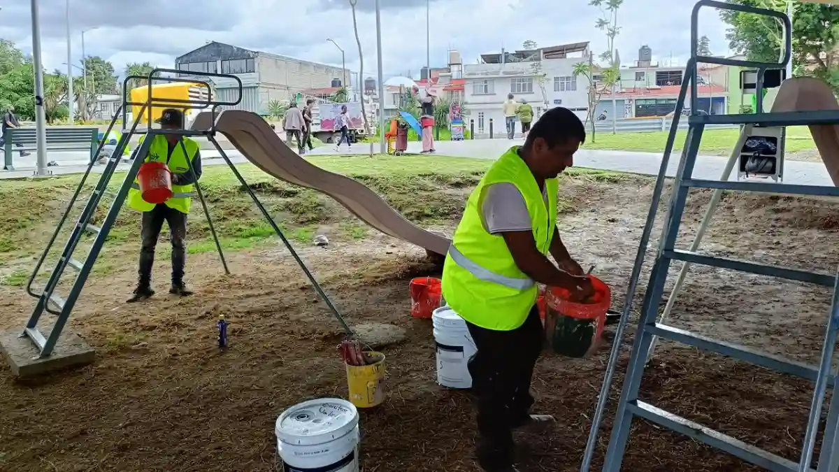 Fortalece Gobierno de Pepe Chedraui mantenimiento al mobiliario urbano para espacios dignos
